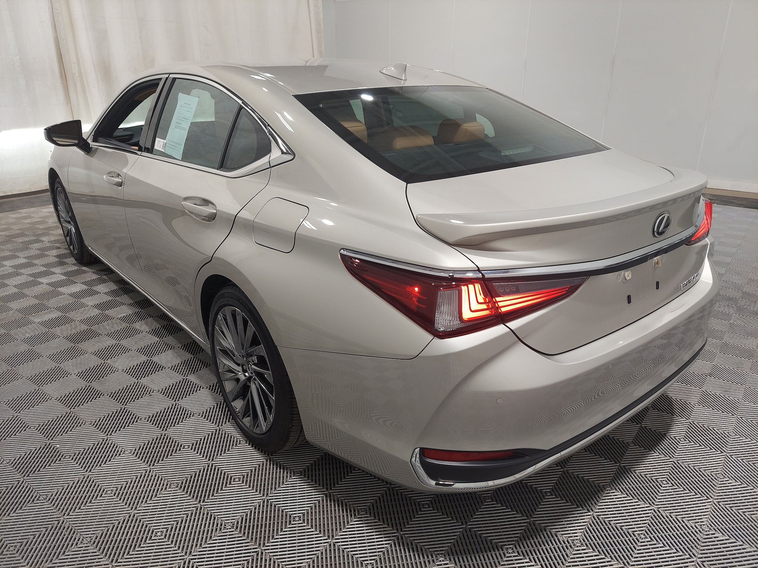 lexus es 300h 2024 58AB21B17RU014535 image lexus es 300h 2024 58AB21B17RU014535 image